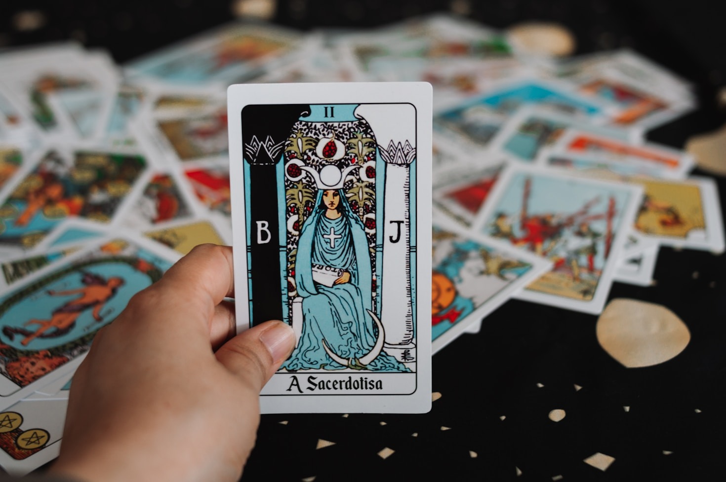 How to Connect with Your Tarot Deck